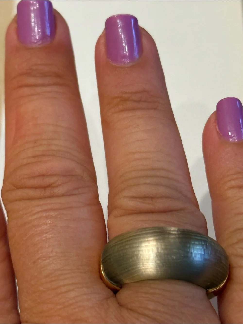 Alexis Bittar Hand Carved Taupe Lucite and Gold tone Ring size 9 - Picture 4 of 4